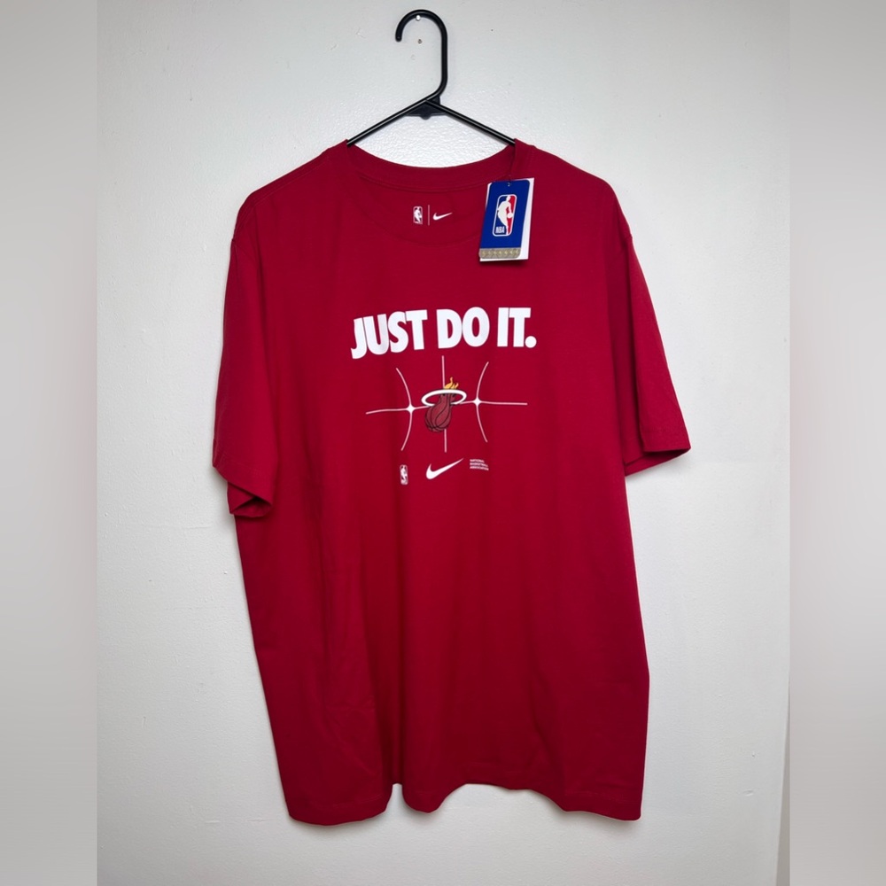 Nike Mens The NBA Tee NWT SZ XL